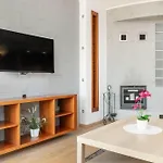 Apartament Close To The By Renters Gdańsk