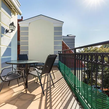 Close To The By Renters Γκντανσκ