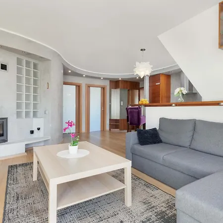 Close To The By Renters * Gdansk