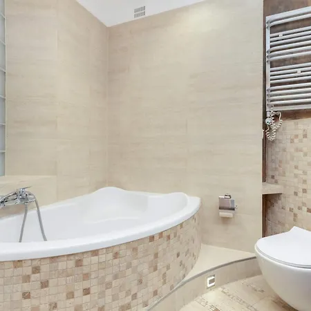 Апартаменты Close To The By Renters