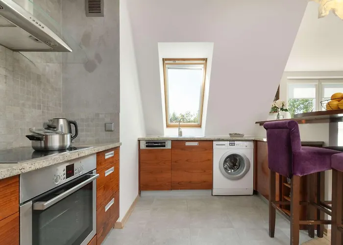 Apartament Close To The By Renters *