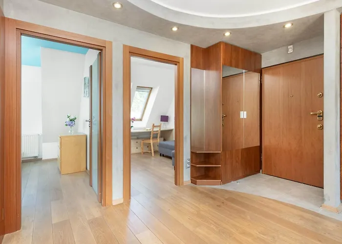 Close To The By Renters Apartament *